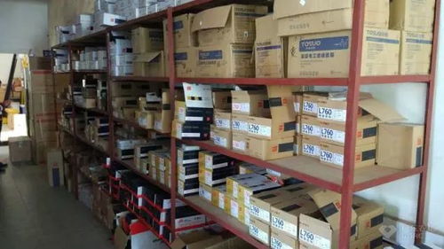 英信五金 專(zhuān)注高端零售，品質(zhì)與服務(wù)的雙重承諾